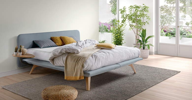 Habitación alegre con cama Fly